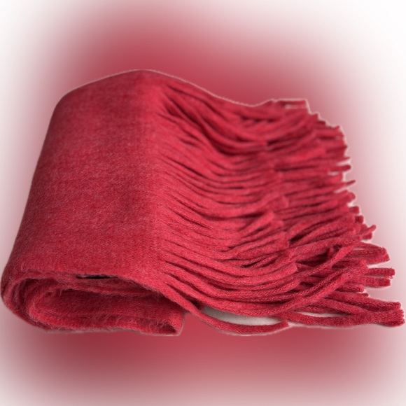 β€οΈLike New Steve Madden Super-Soft Thick Plush RED Muffler Scarf Wrap 22.5"x76" - Picture 7 of 16